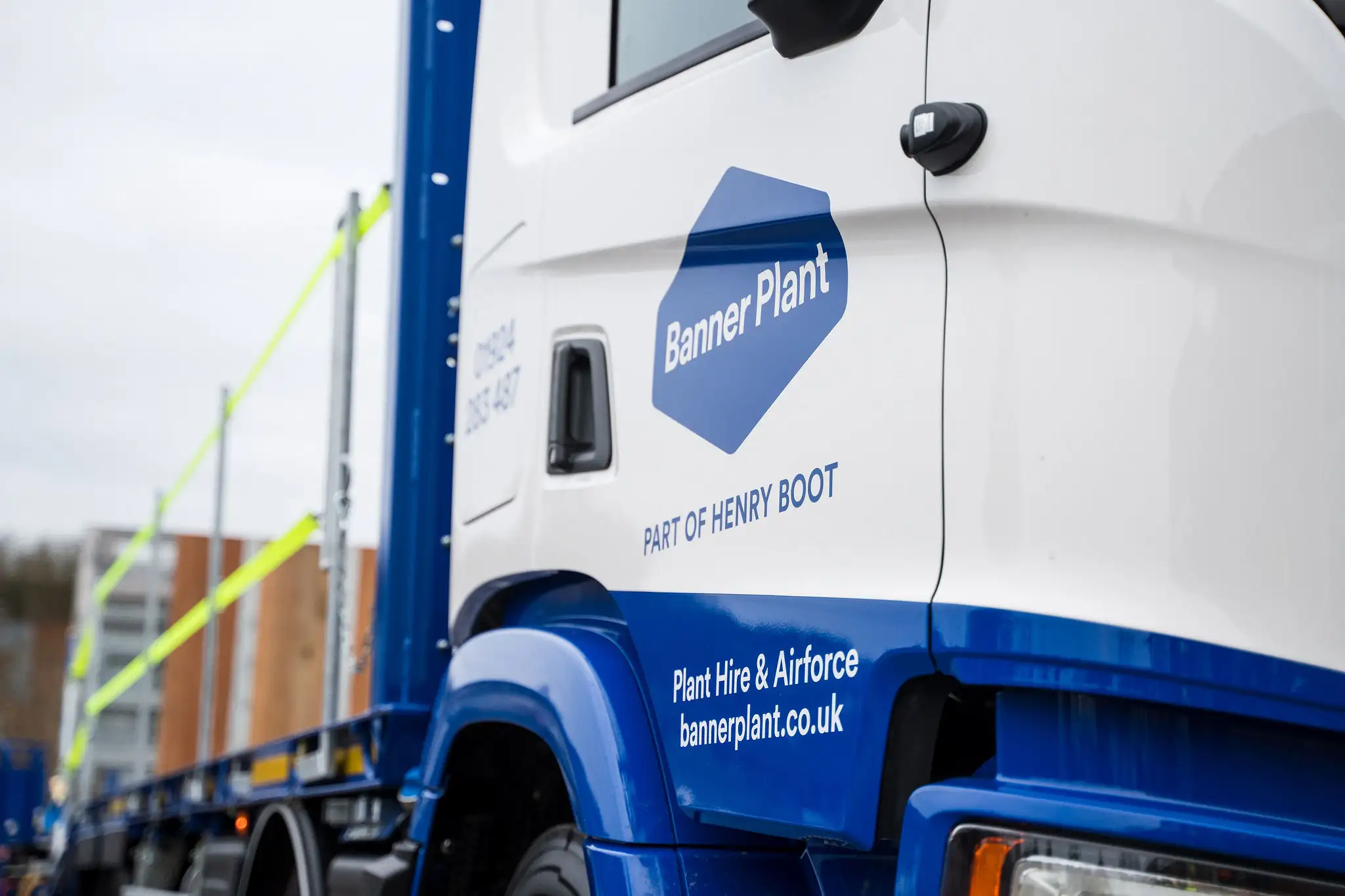Banner Plant delivery vehicle