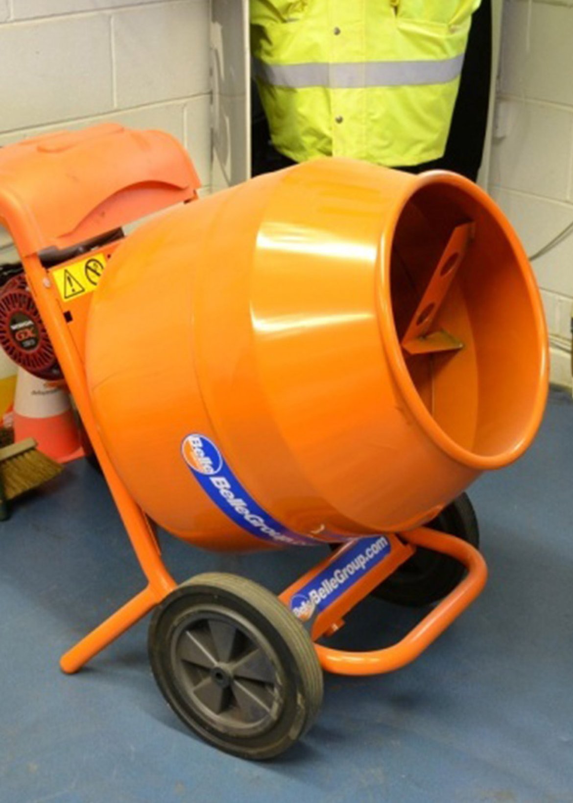 Mixer 4/3 Petrol Belle Minimix 150 Petrol Banner Plant